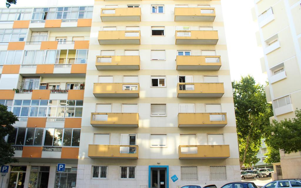 & Experiences * Lisbon